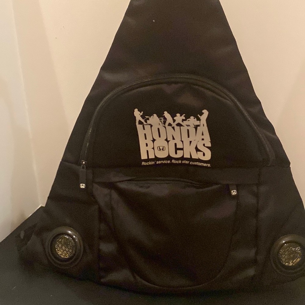 Honda Rocks sling back w/built in speakers MP3 compatible unused tested works